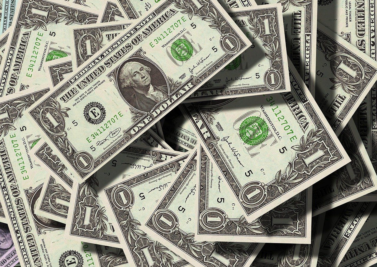 Como a Alta do Dólar Impacta no Valor dos Eletrônicos?