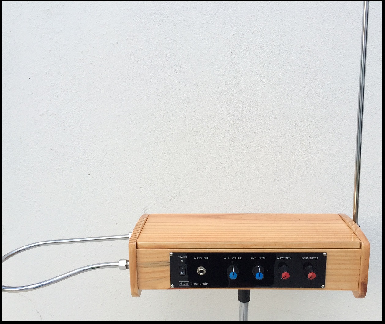 Teremim: o instrumento musical que funciona por meio de ondas eletromagnéticas